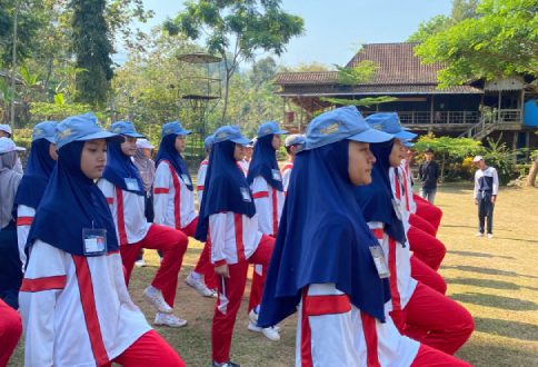 Diklat Pasukan Khusus Pengibar Bendera SMAN 1 Gresik di Wonosalam Training Center (WTC) Jombang 2