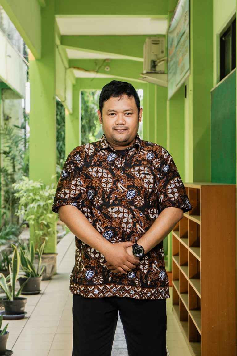 FAJAR SANDI A, M.Pd. - BHS INDONESIA