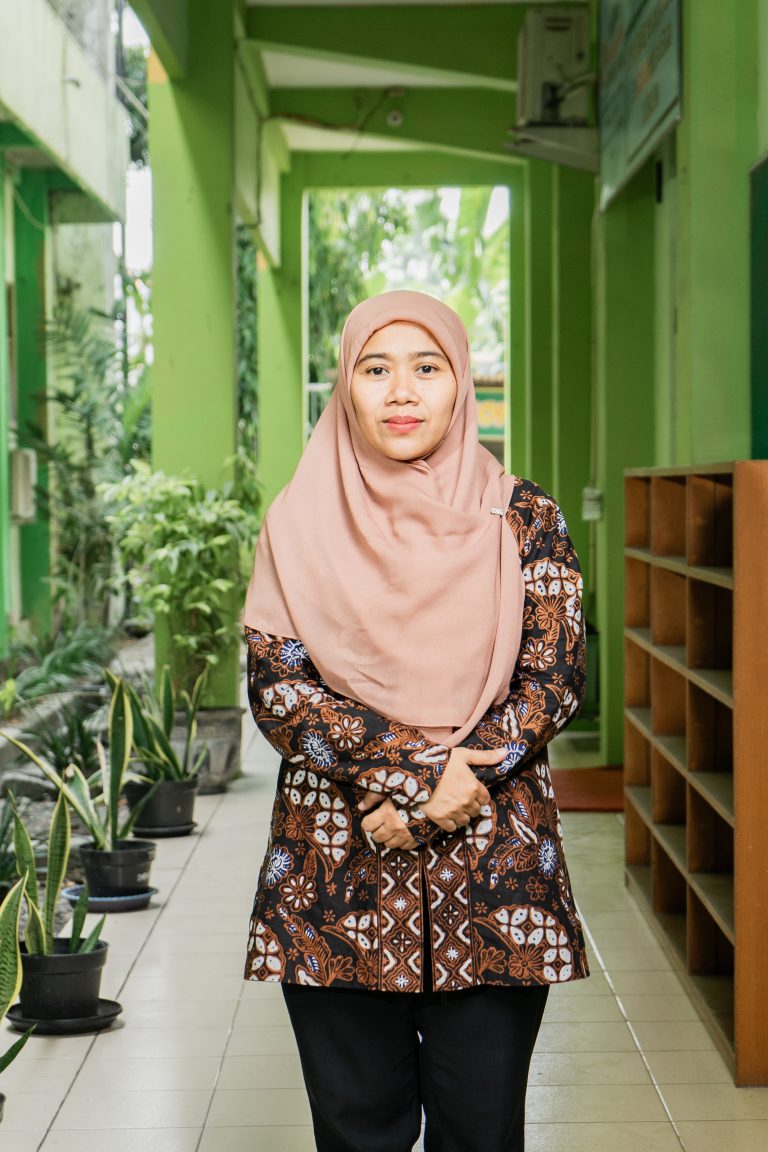 SITI AZIZAH, S.Pd. - BHS INGGRIS