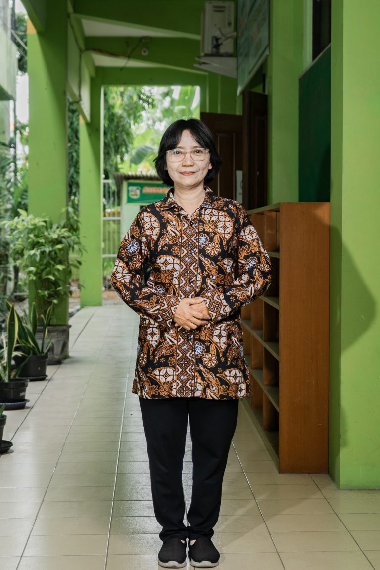 Dra. SRI WULANDARI - BHS JEPANG