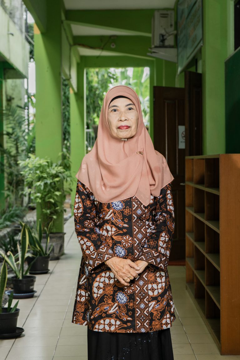 Dra. SITI FATHONAH, M.M - BK
