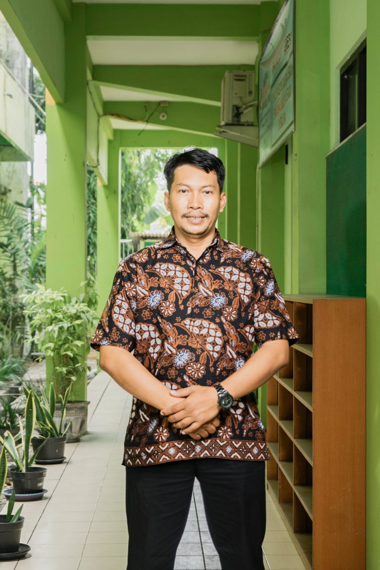 MOH PRIAGUS, S.Pd., M.Pd. - FISIKA