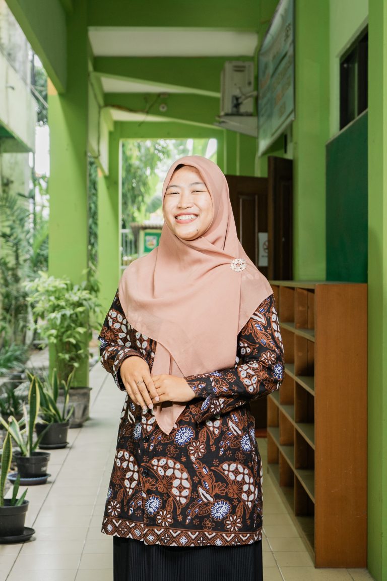 SABRINA, S.Pd. - PPKn