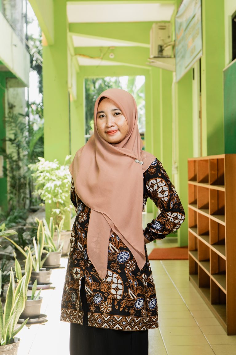 SITI DINA S, M.Pd. - SEJARAH