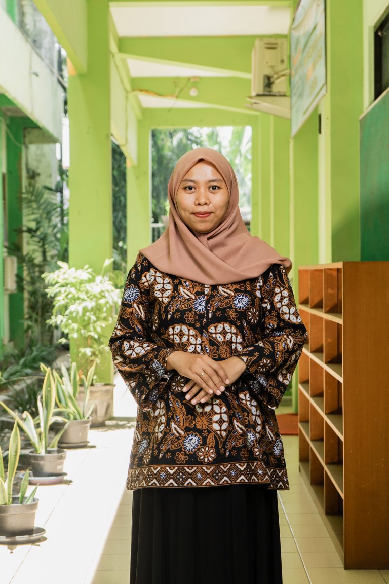 CATRA RAMADHANI P, S.Pd. - STAFF