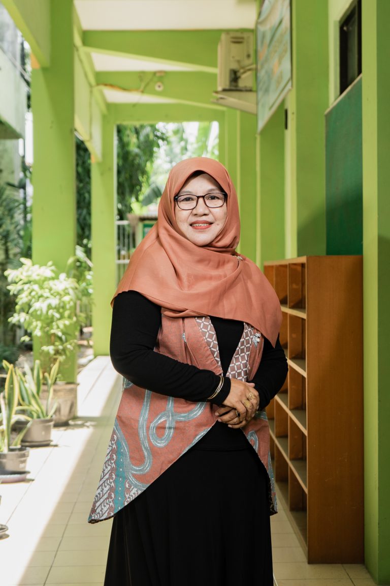 Dra. ENDNAG SUMARMI, S.Kom - TIK
